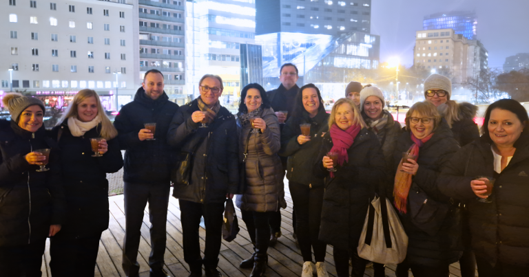 Otti Team Weihnachtsfeier | Otti & Partner – Ihr Erfolg ist unser Ziel! | KARRIERE NEWS | OTTI.AT